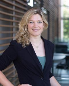 Headshot photo of Eva Kaufmann